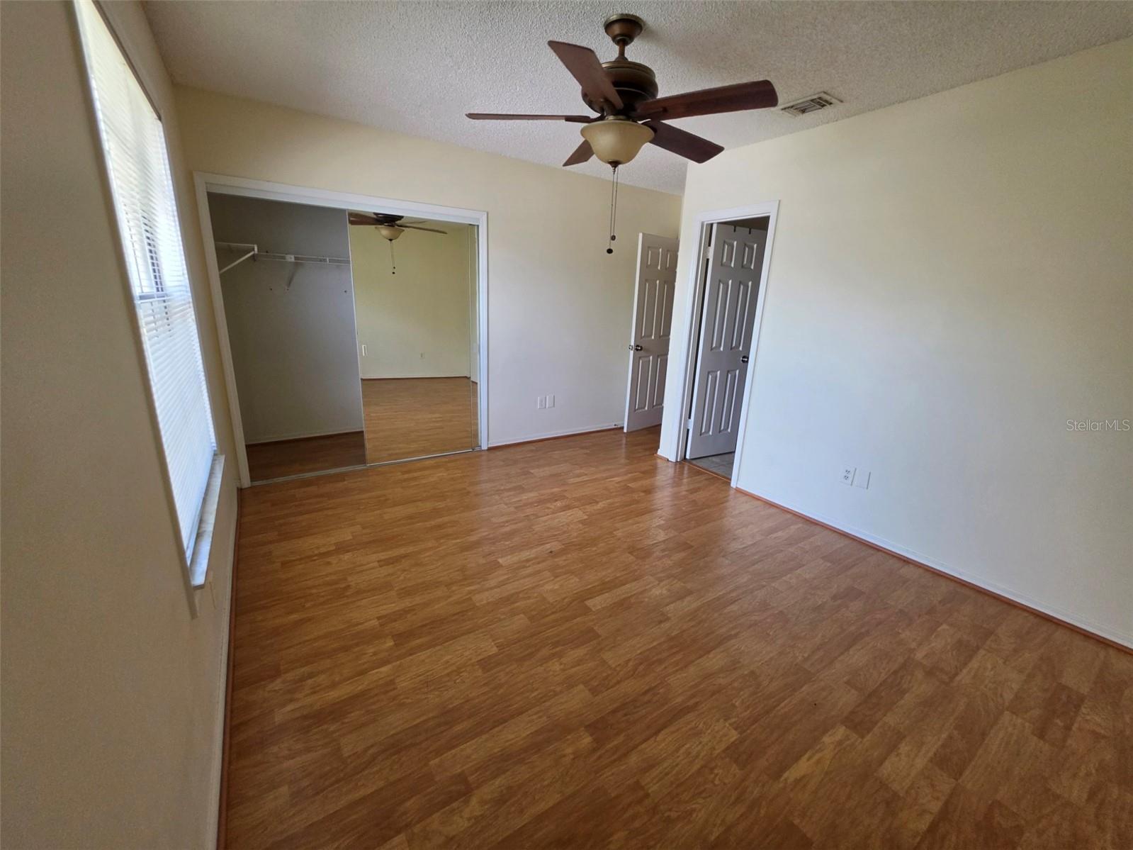 HIDDEN OAKS CONDO PH 10 - Residential
