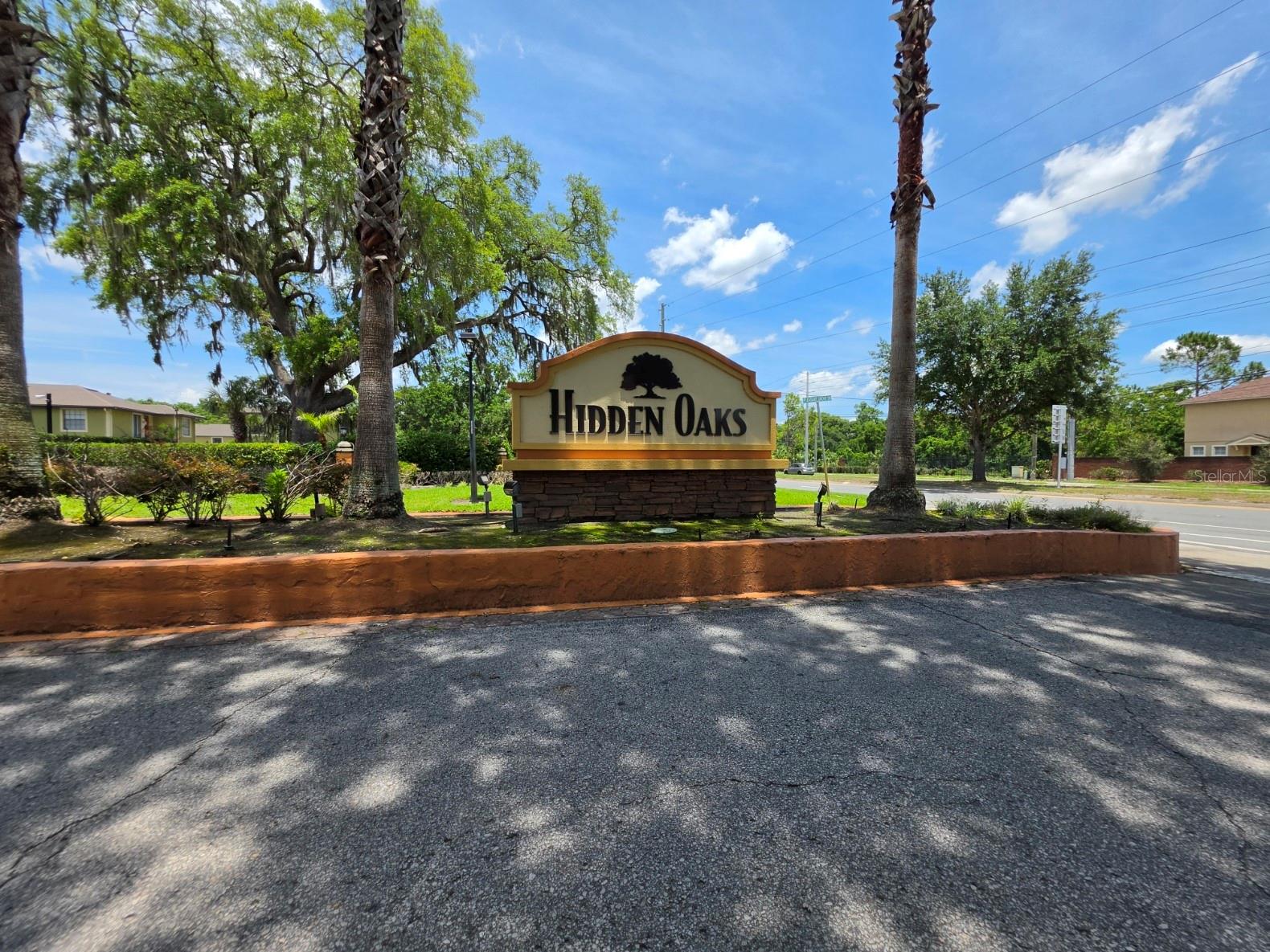HIDDEN OAKS CONDO PH 10 - Residential