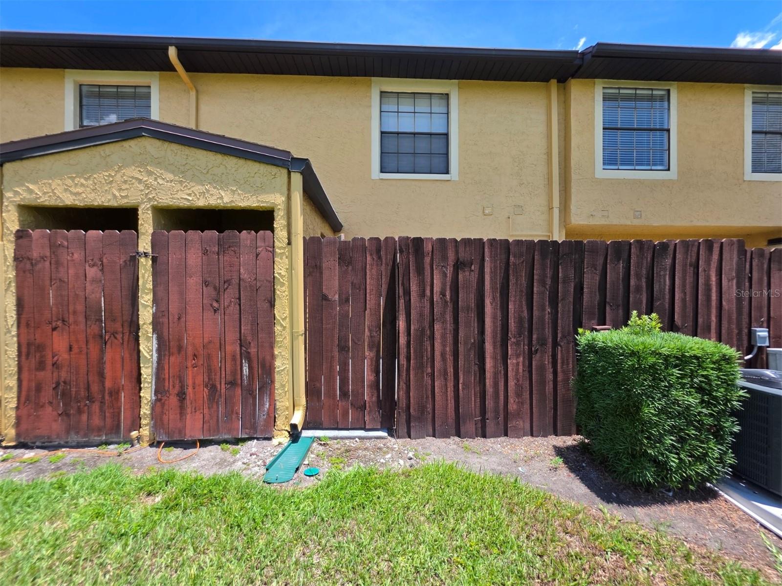 HIDDEN OAKS CONDO PH 10 - Residential