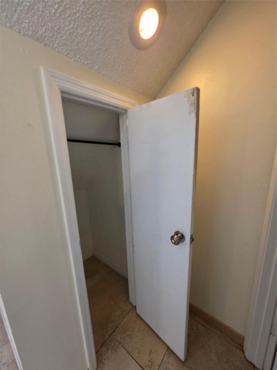 HIDDEN OAKS CONDO PH 10 - Residential