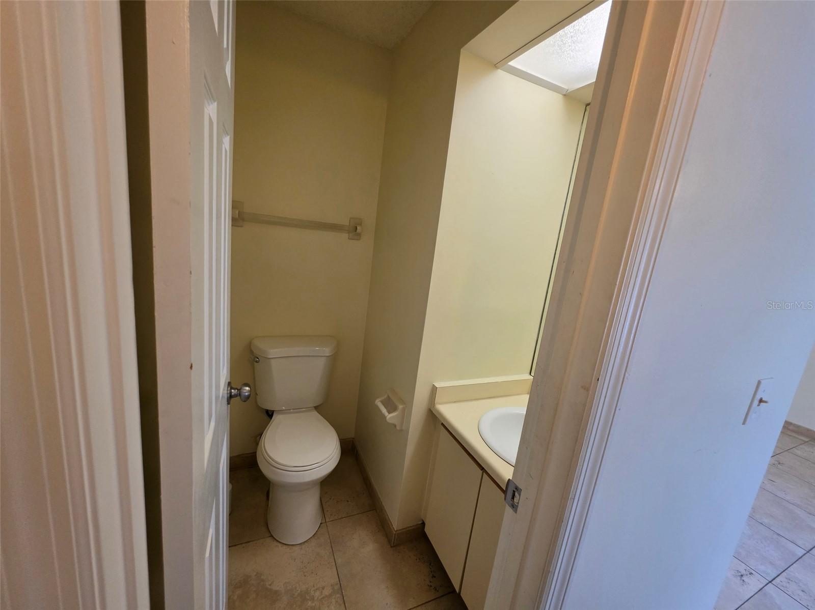 HIDDEN OAKS CONDO PH 10 - Residential