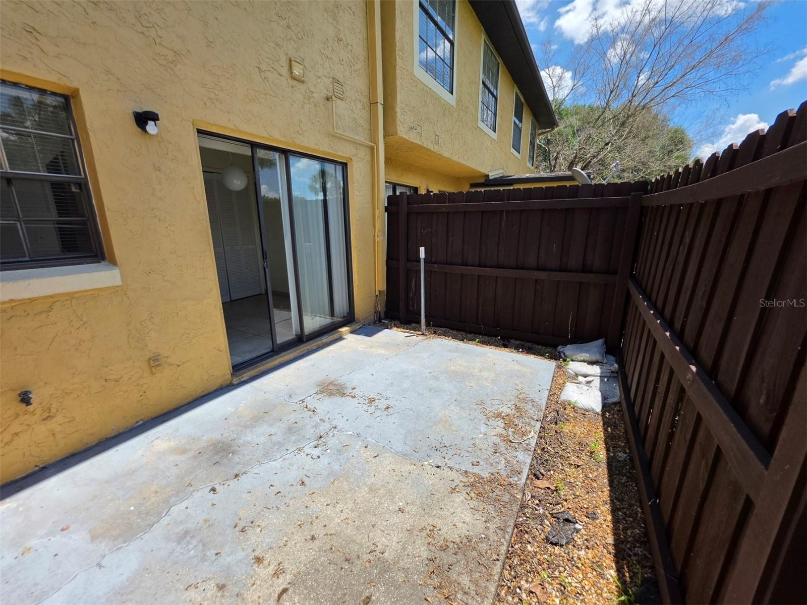 HIDDEN OAKS CONDO PH 10 - Residential