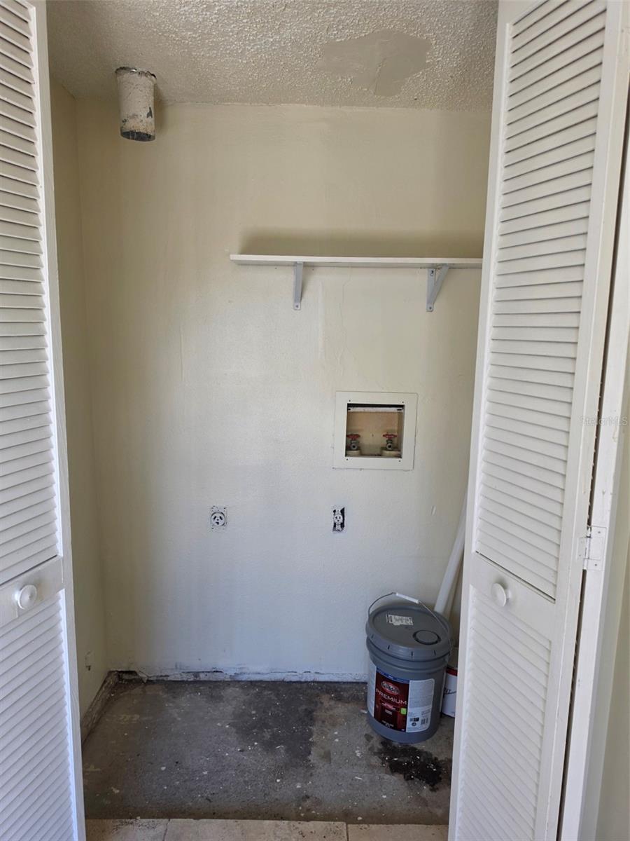HIDDEN OAKS CONDO PH 10 - Residential