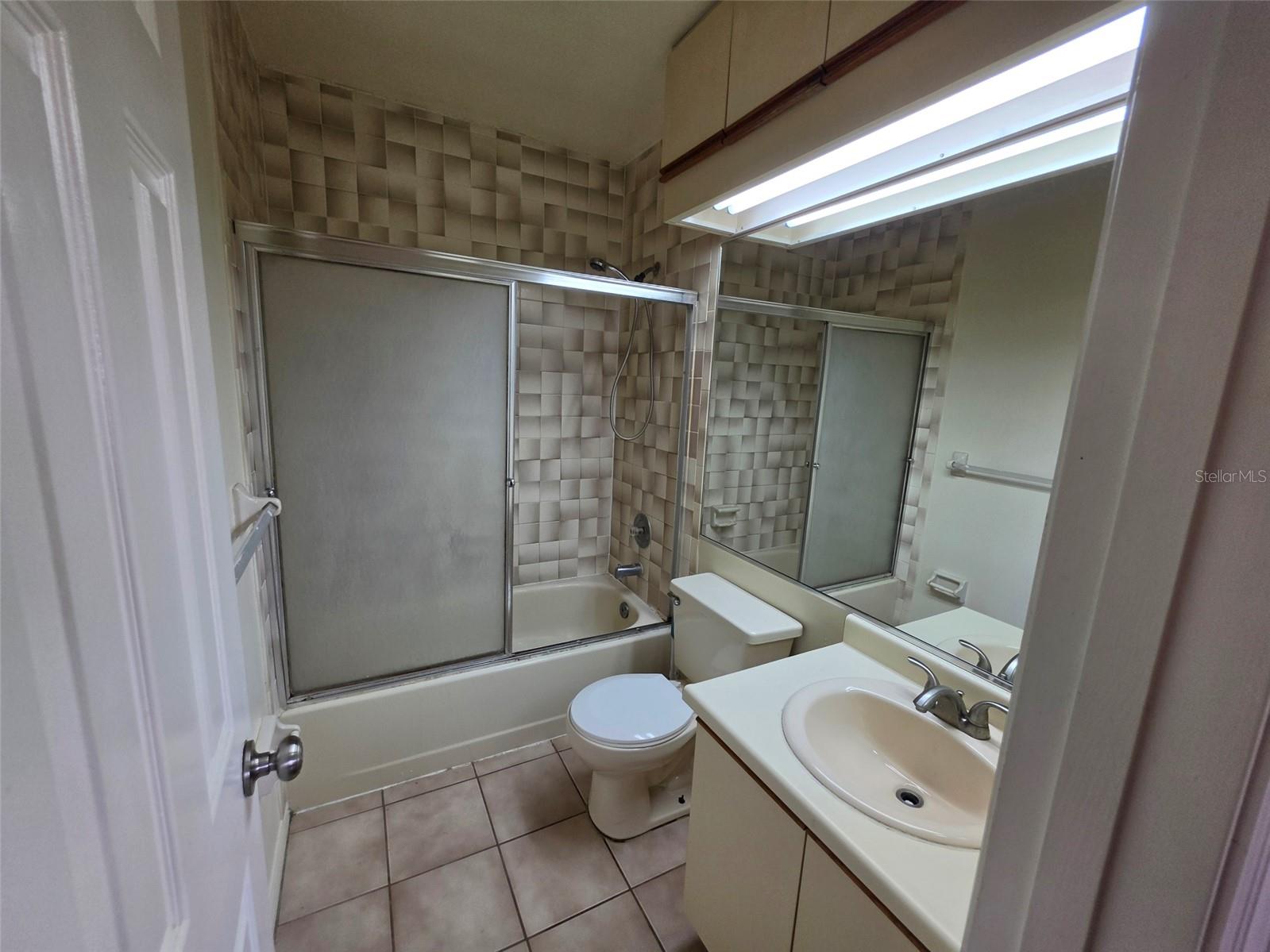 HIDDEN OAKS CONDO PH 10 - Residential