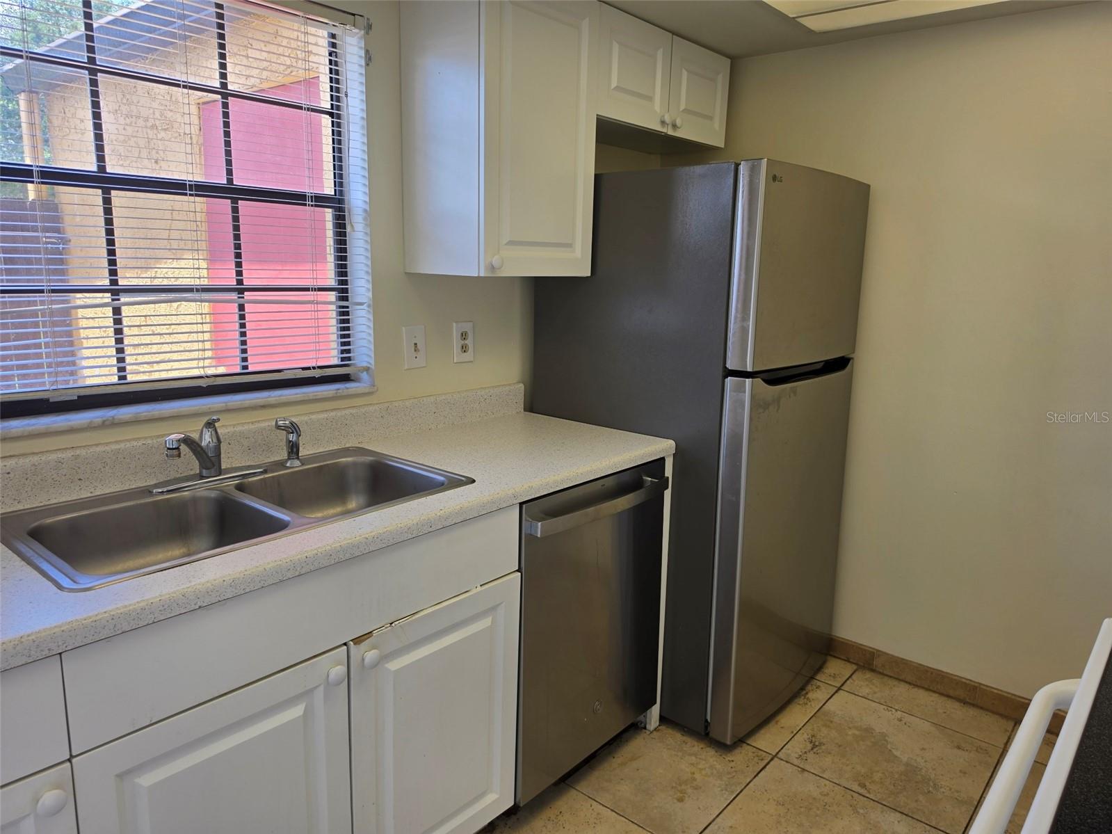 HIDDEN OAKS CONDO PH 10 - Residential