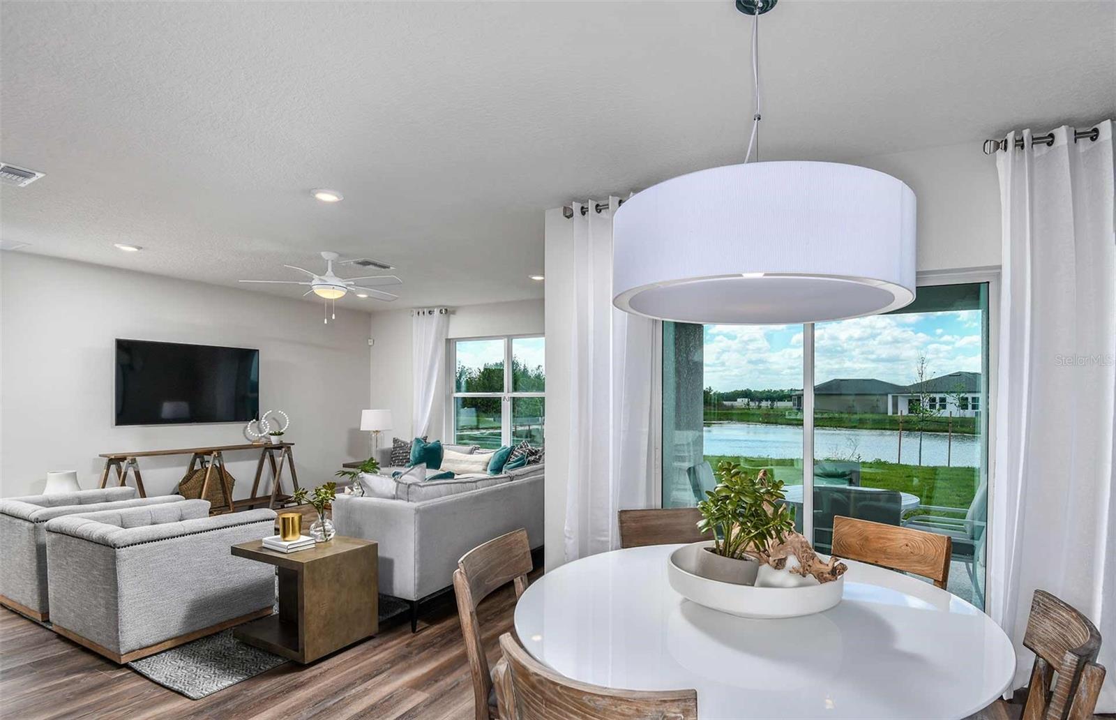 OAKFIELD LAKES - Residential