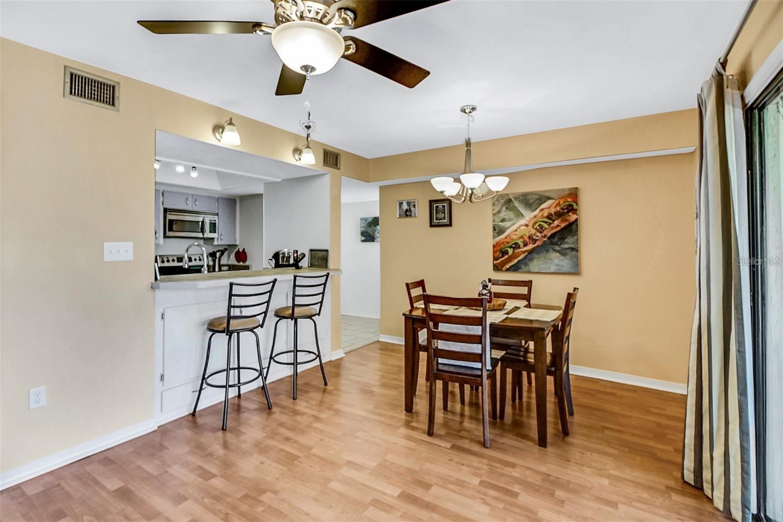 CLERMONT LAKE DOT VILLAS CONDO - Residential