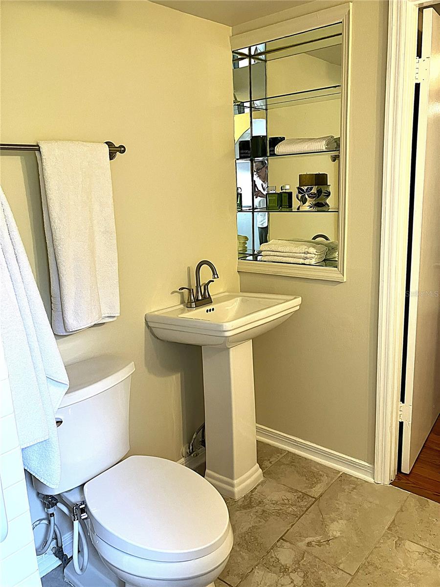 CLERMONT LAKE DOT VILLAS CONDO - Residential