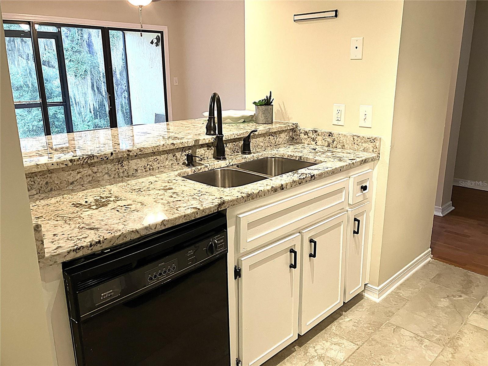 CLERMONT LAKE DOT VILLAS CONDO - Residential