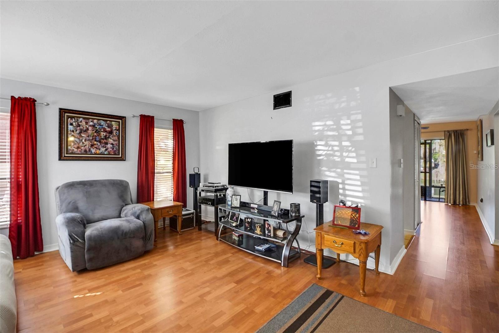 CLERMONT LAKE DOT VILLAS CONDO - Residential
