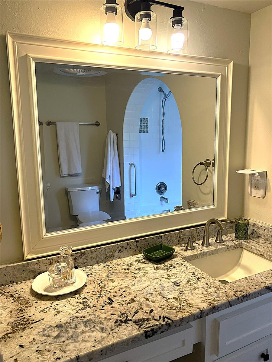 CLERMONT LAKE DOT VILLAS CONDO - Residential