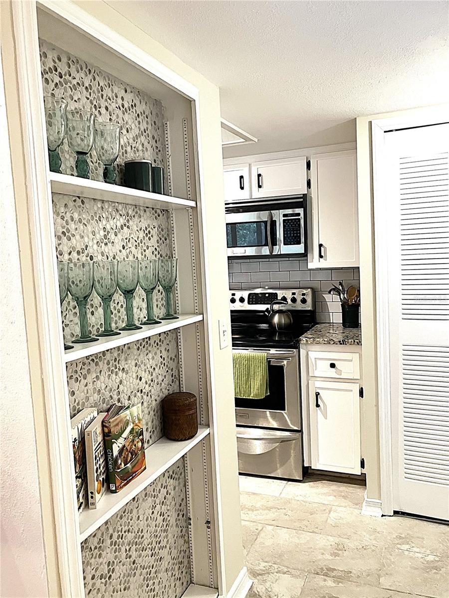 CLERMONT LAKE DOT VILLAS CONDO - Residential