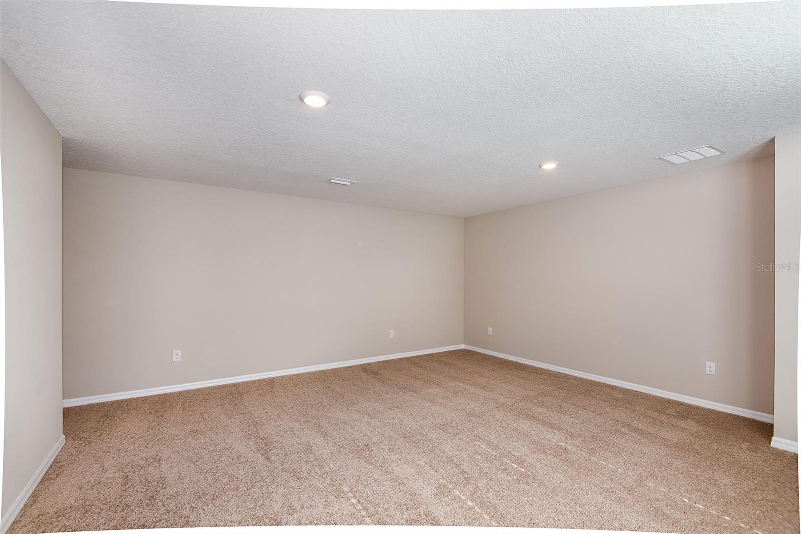 PASADENA WOODS - Residential