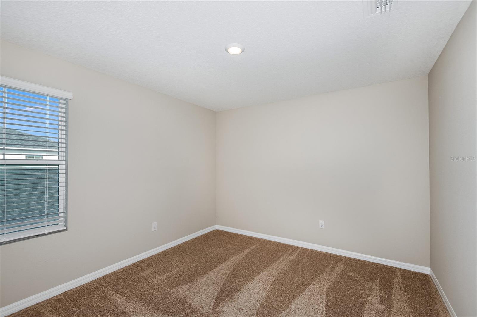 PASADENA WOODS - Residential