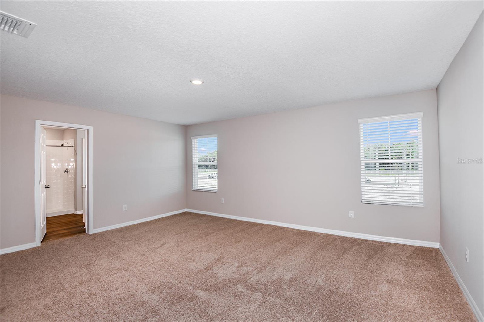 PASADENA WOODS - Residential