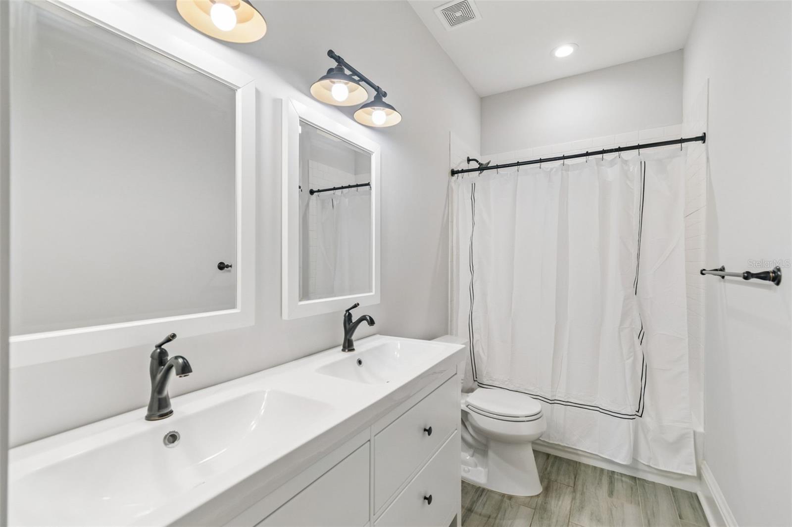 BUFFALO HEIGHTS - Residential