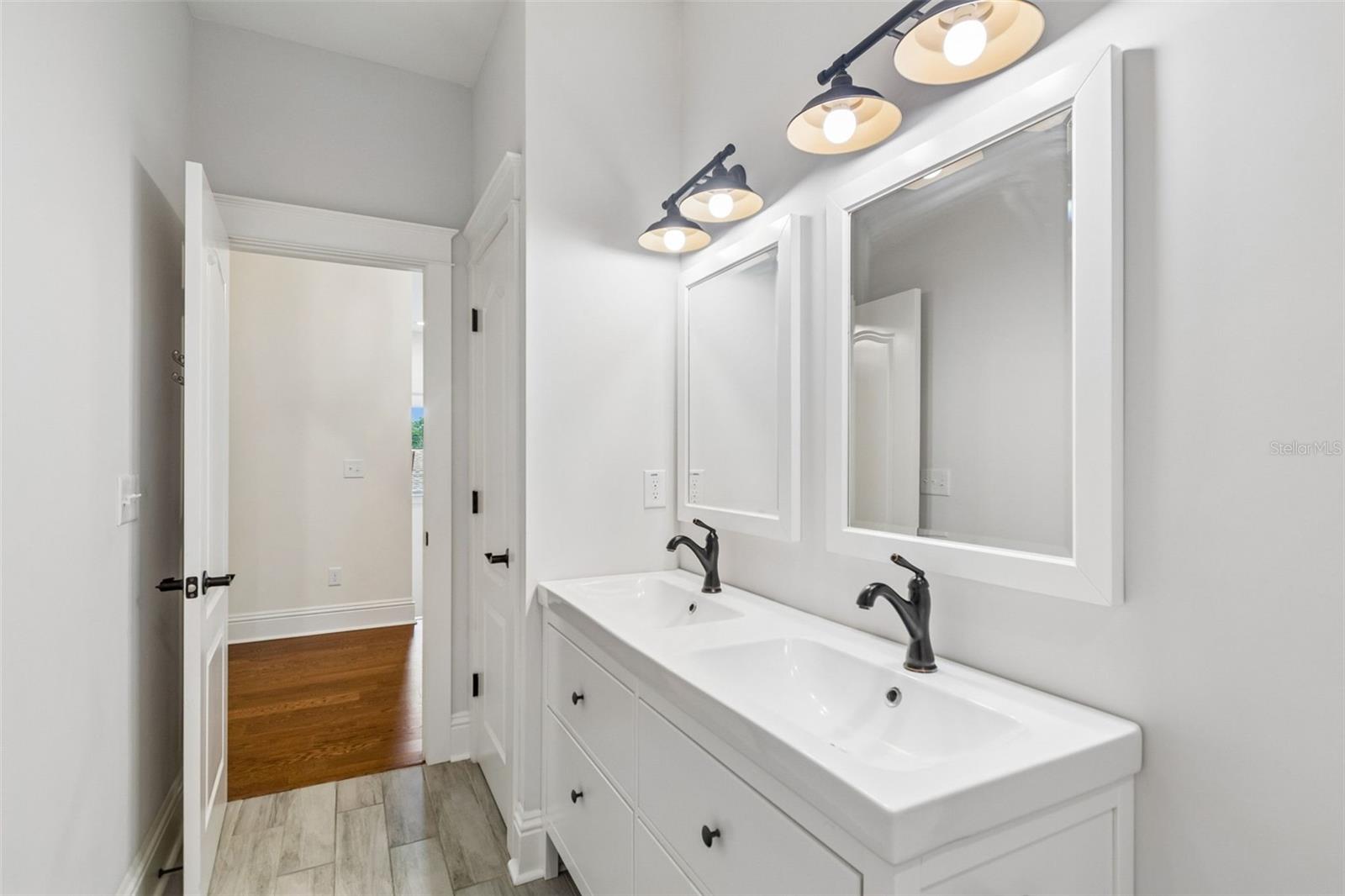 BUFFALO HEIGHTS - Residential