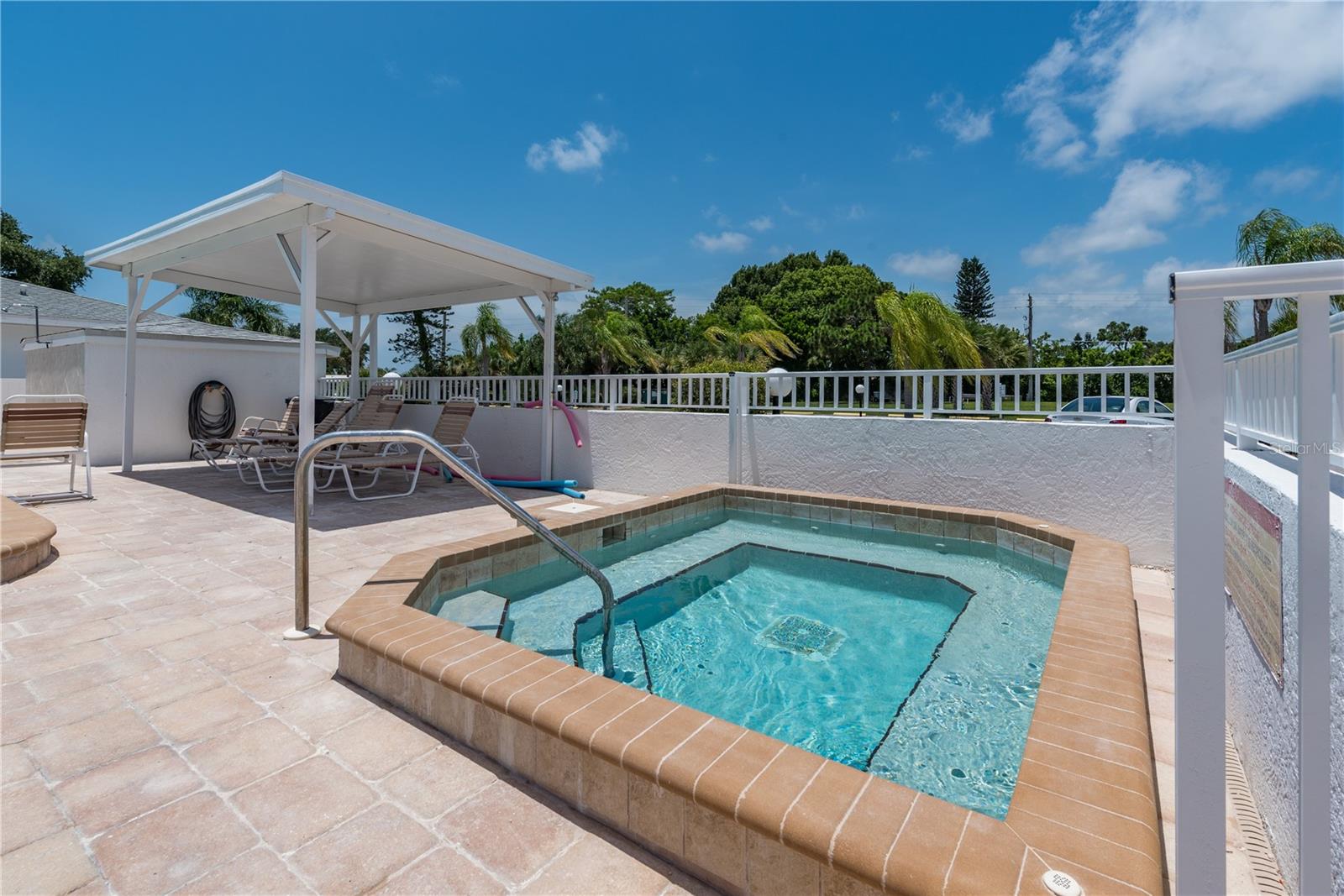 CIRCLE WOODS OF VENICE 1 - Residential