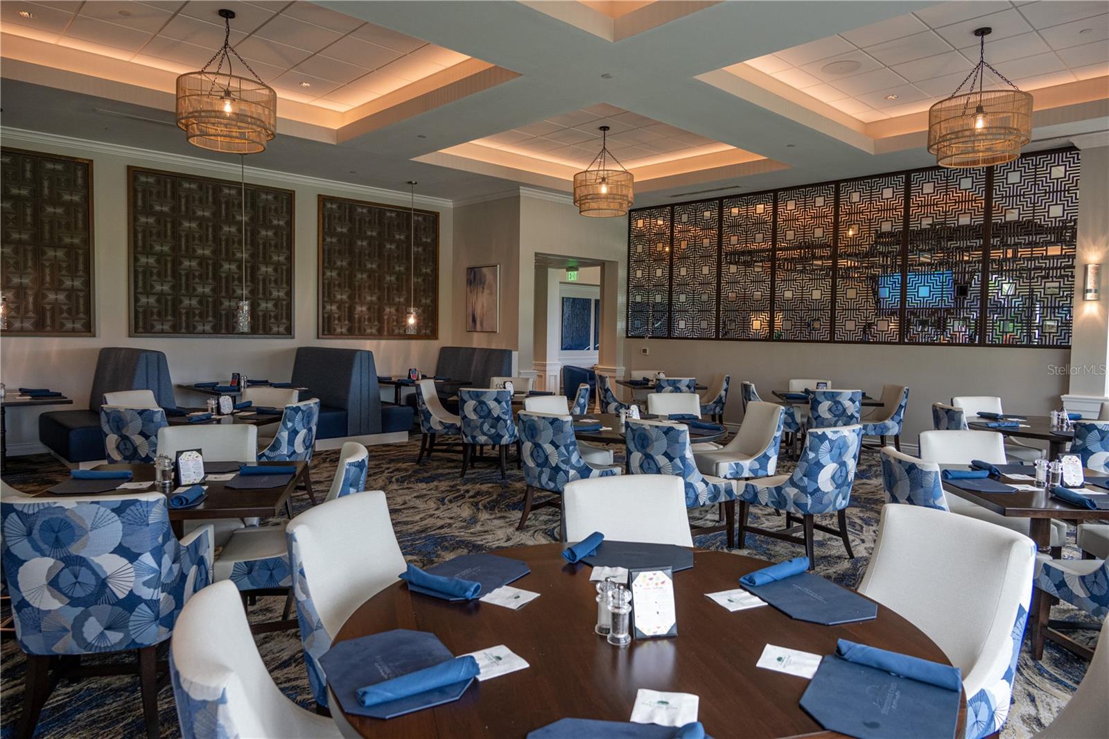 HERITAGE OAKS GOLF & COUNTRY CLUB - Residential