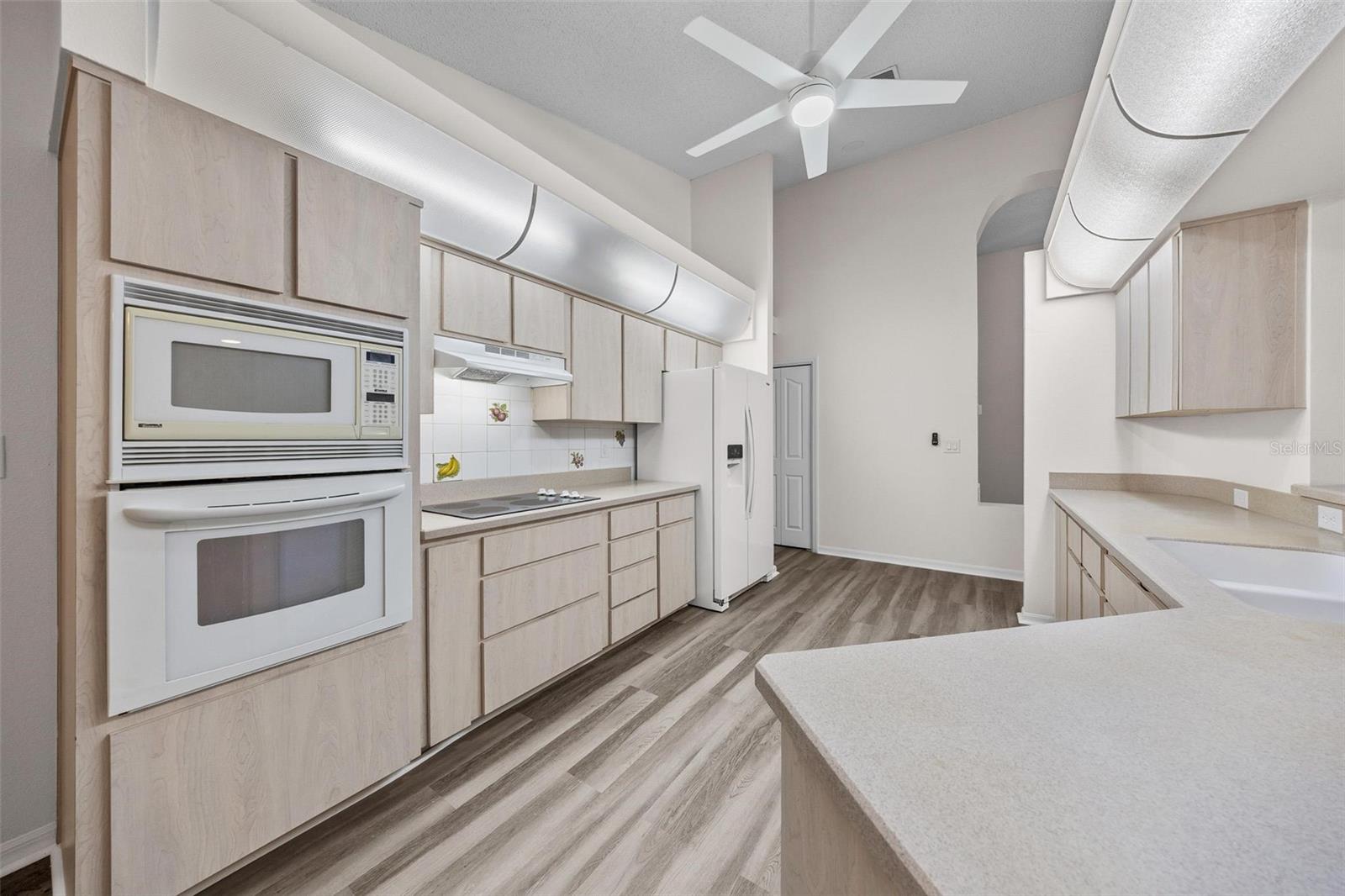 FRUITLAND PARK - Residential