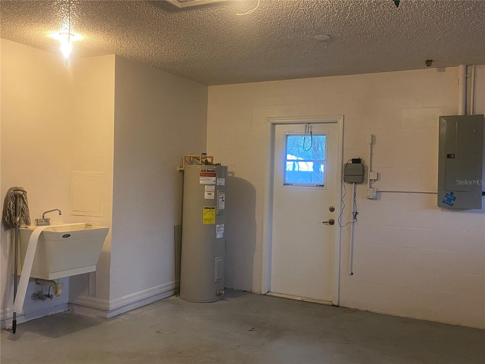 FRUITLAND PARK - Residential
