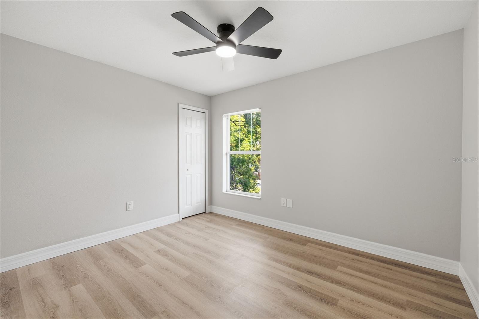 OAKS AT RIVERVIEW - Residential