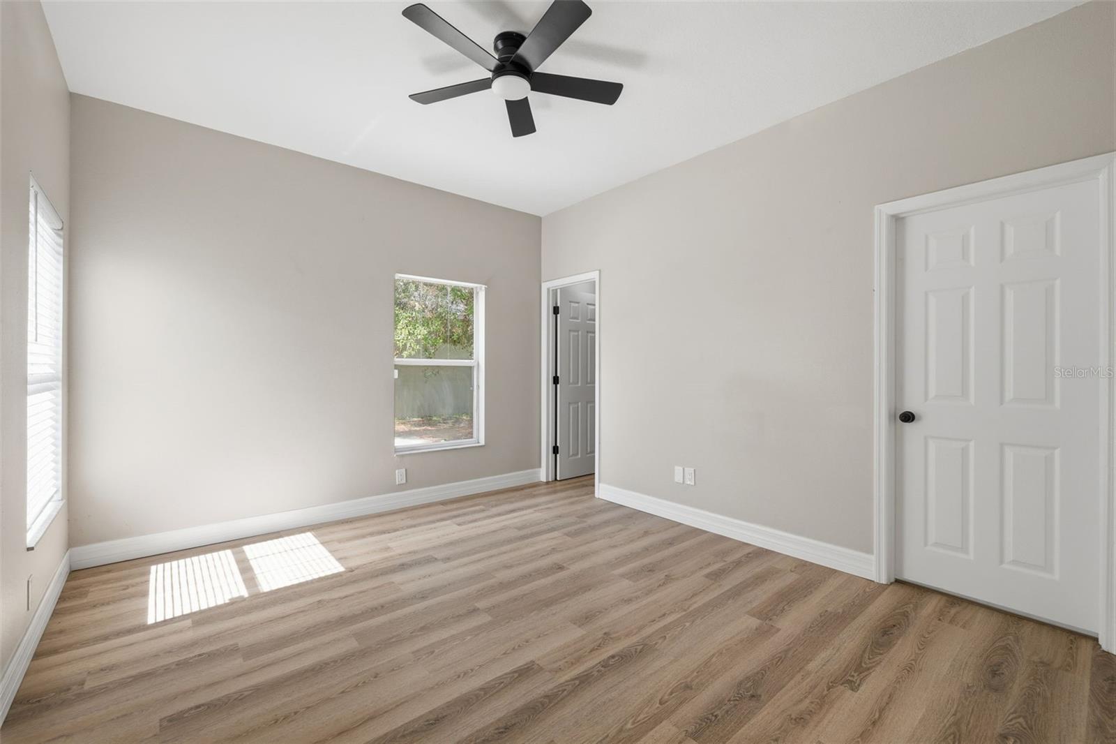 OAKS AT RIVERVIEW - Residential