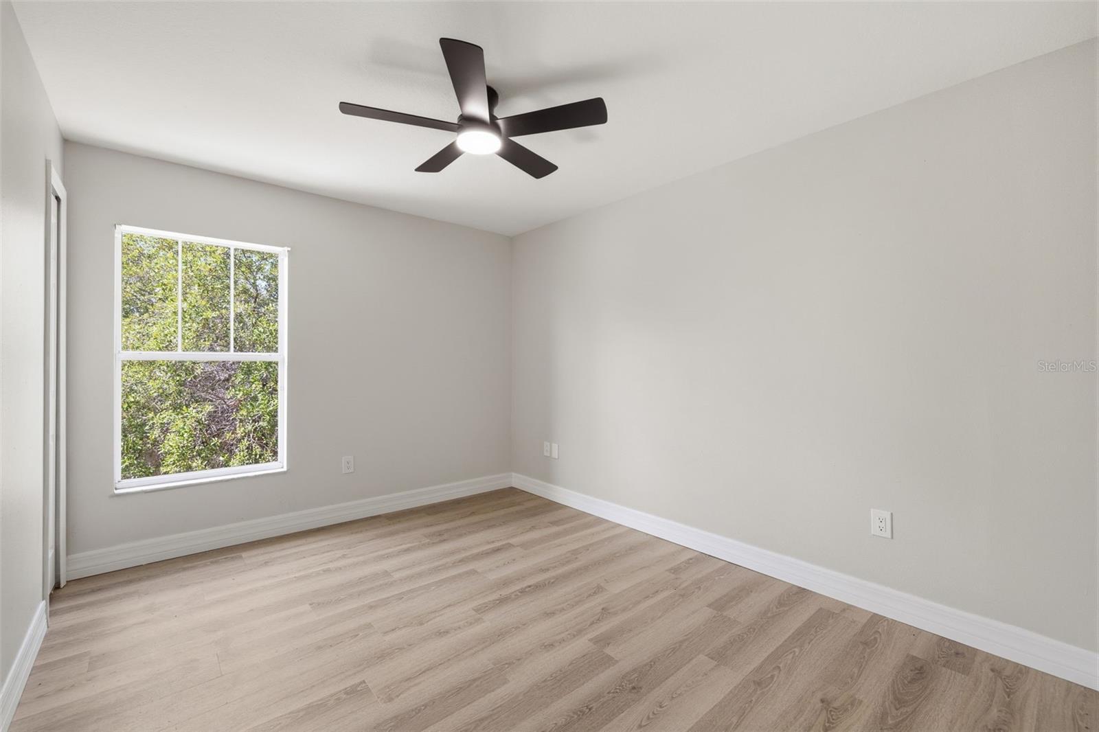 OAKS AT RIVERVIEW - Residential