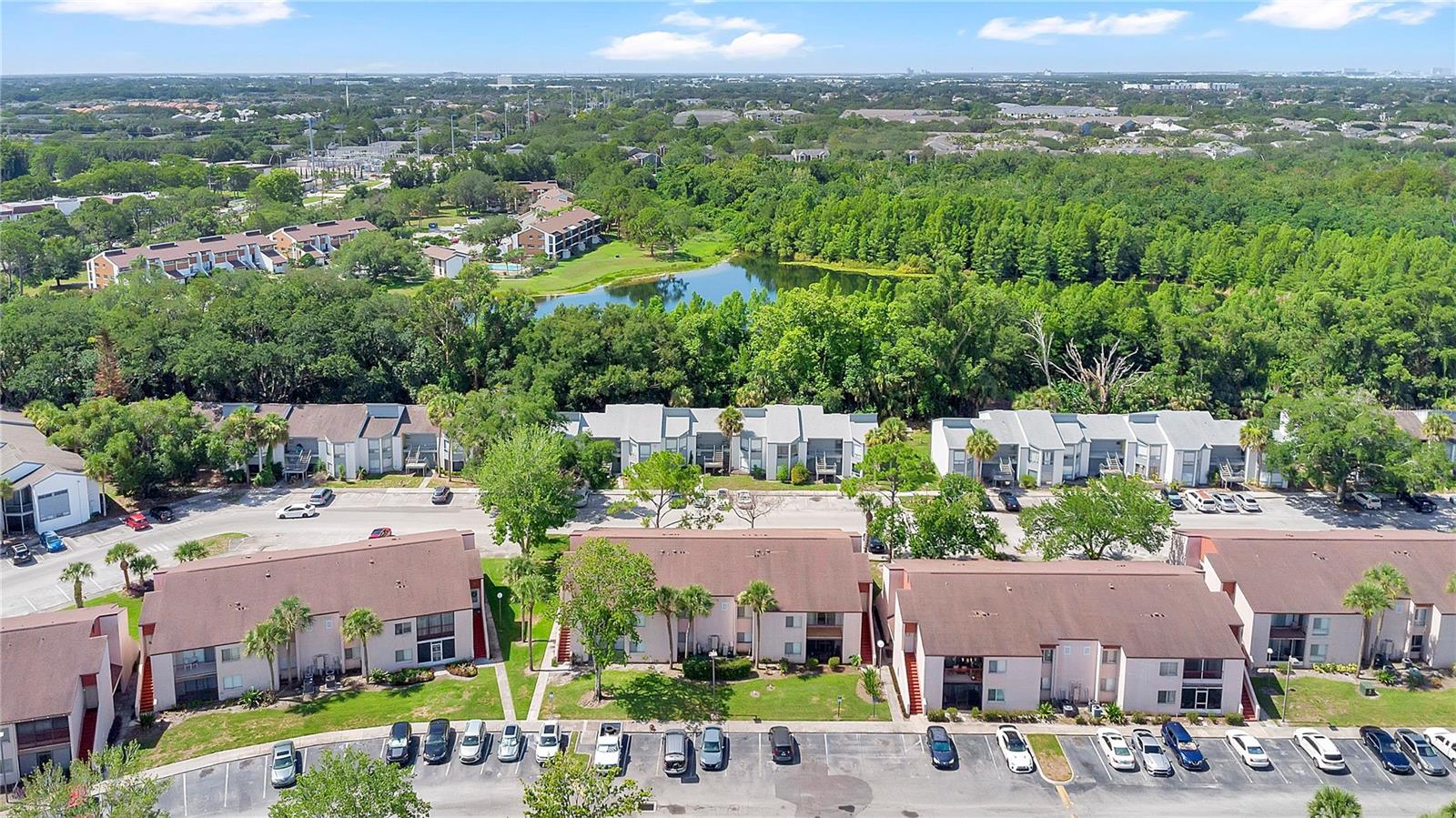 LEMON TREE CONDO SEC 04 CANYON - Residential