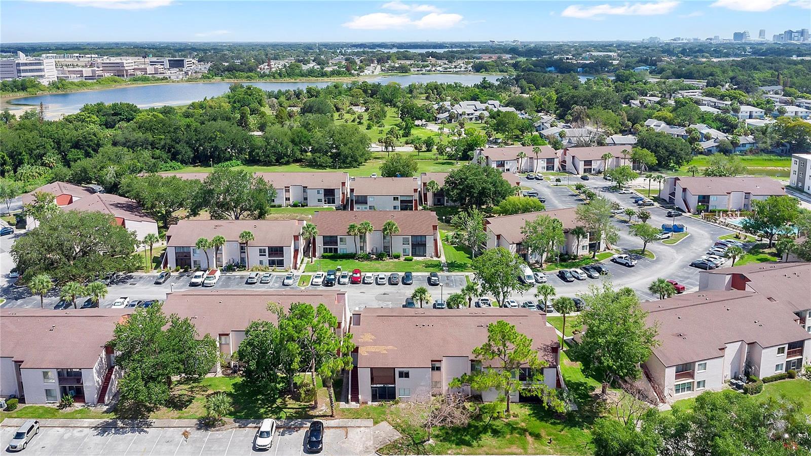 LEMON TREE CONDO SEC 04 CANYON - Residential