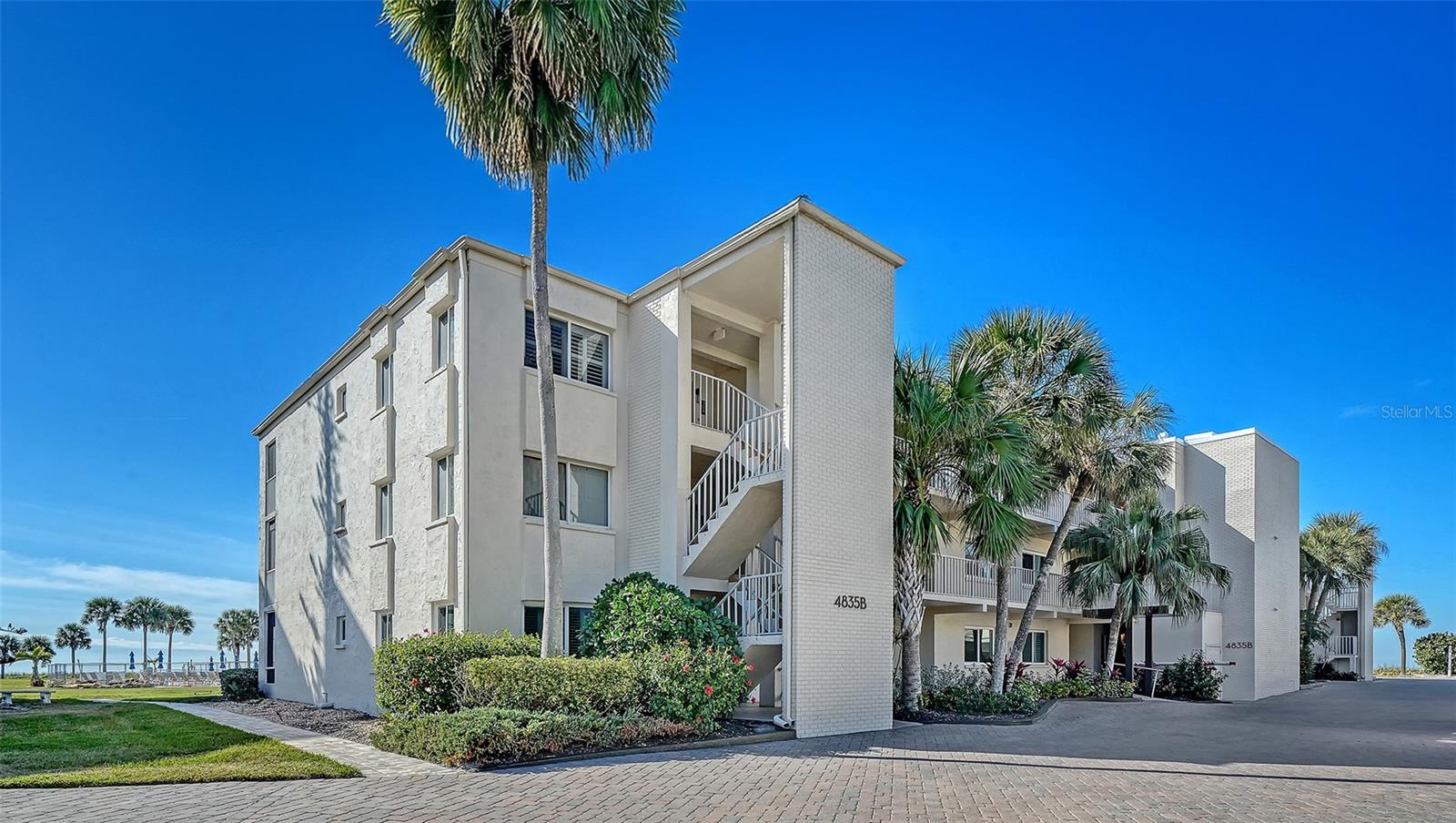 WESTCHESTER APTS - Residential