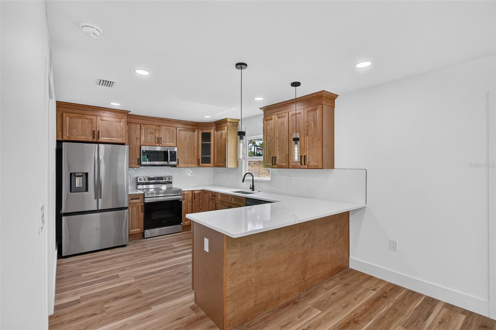 VILLAGE GREEN SUB - Residential
