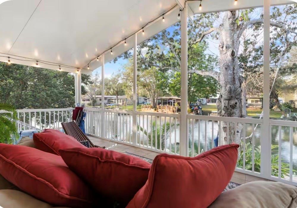 WEEKI WACHEE RIVER RETREATS - Residential