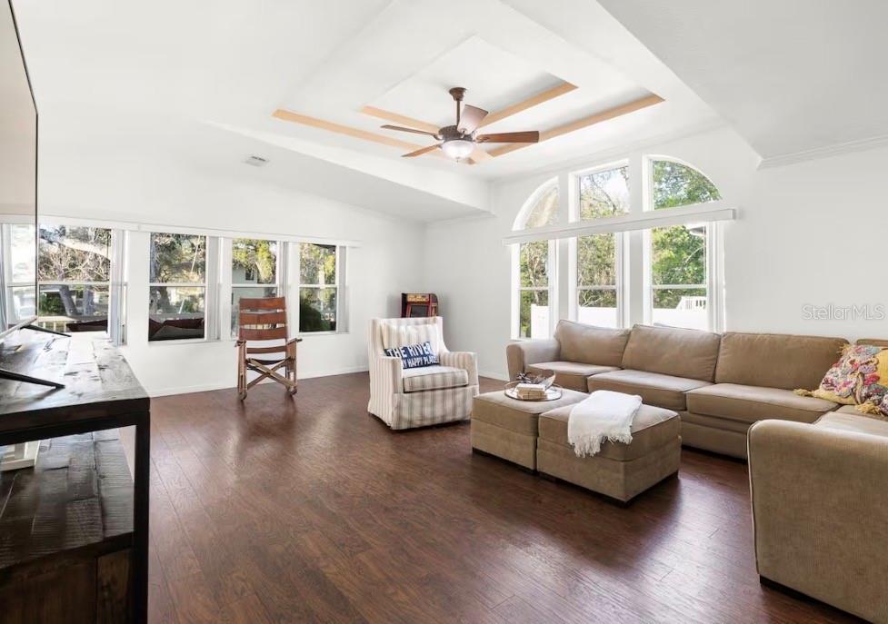 WEEKI WACHEE RIVER RETREATS - Residential
