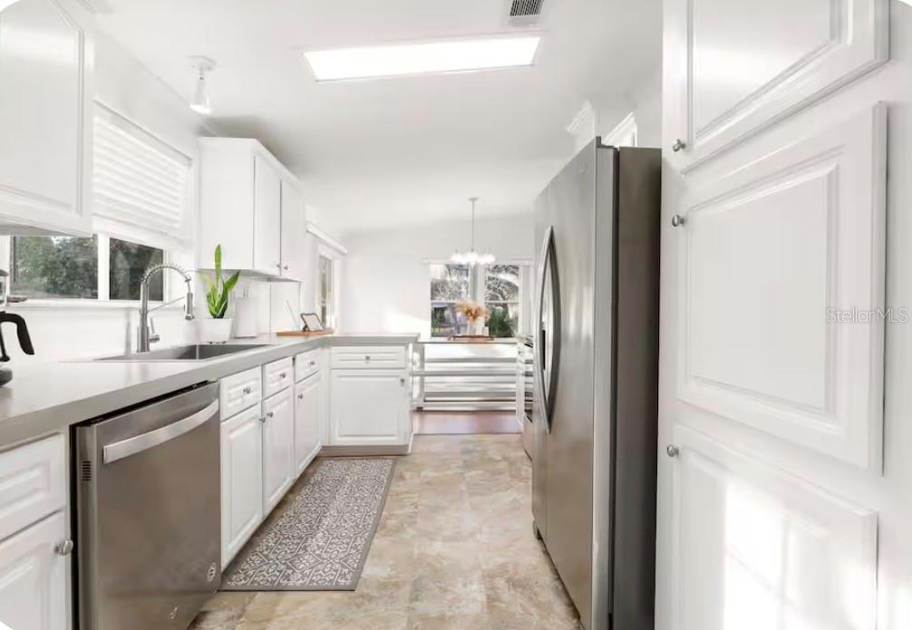 WEEKI WACHEE RIVER RETREATS - Residential
