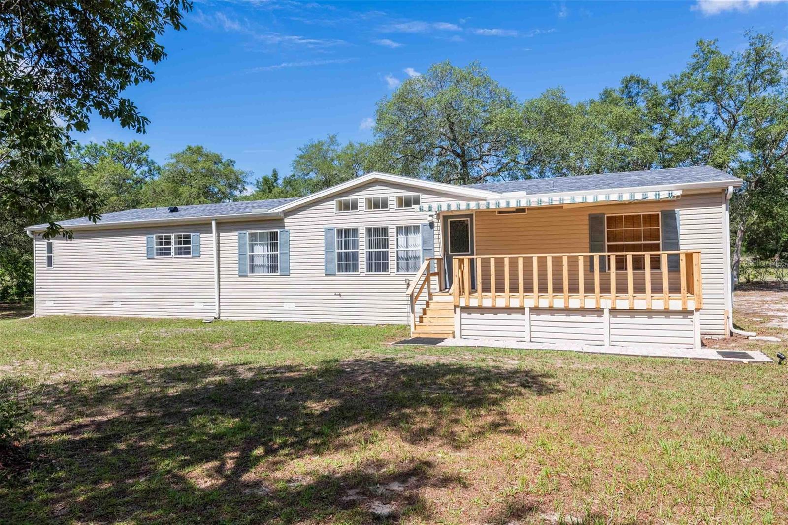 LEISURE RETREATS - Residential