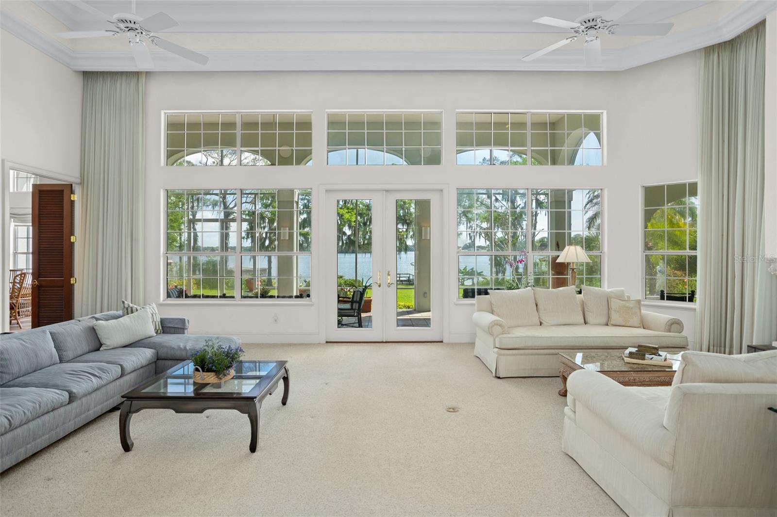 LAKE MAITLAND MANOR - Residential