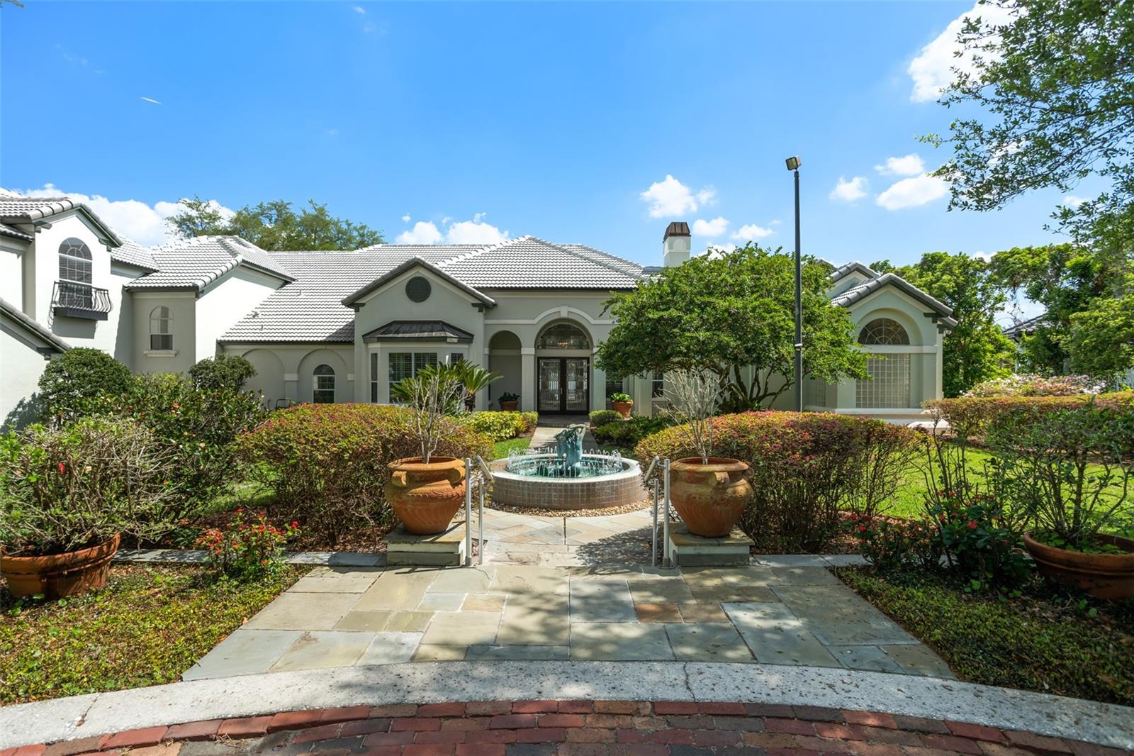 LAKE MAITLAND MANOR - Residential