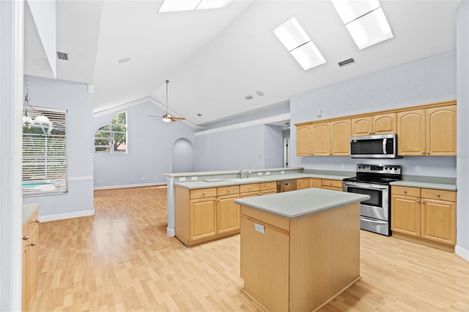 PIPERS MEADOW - Residential