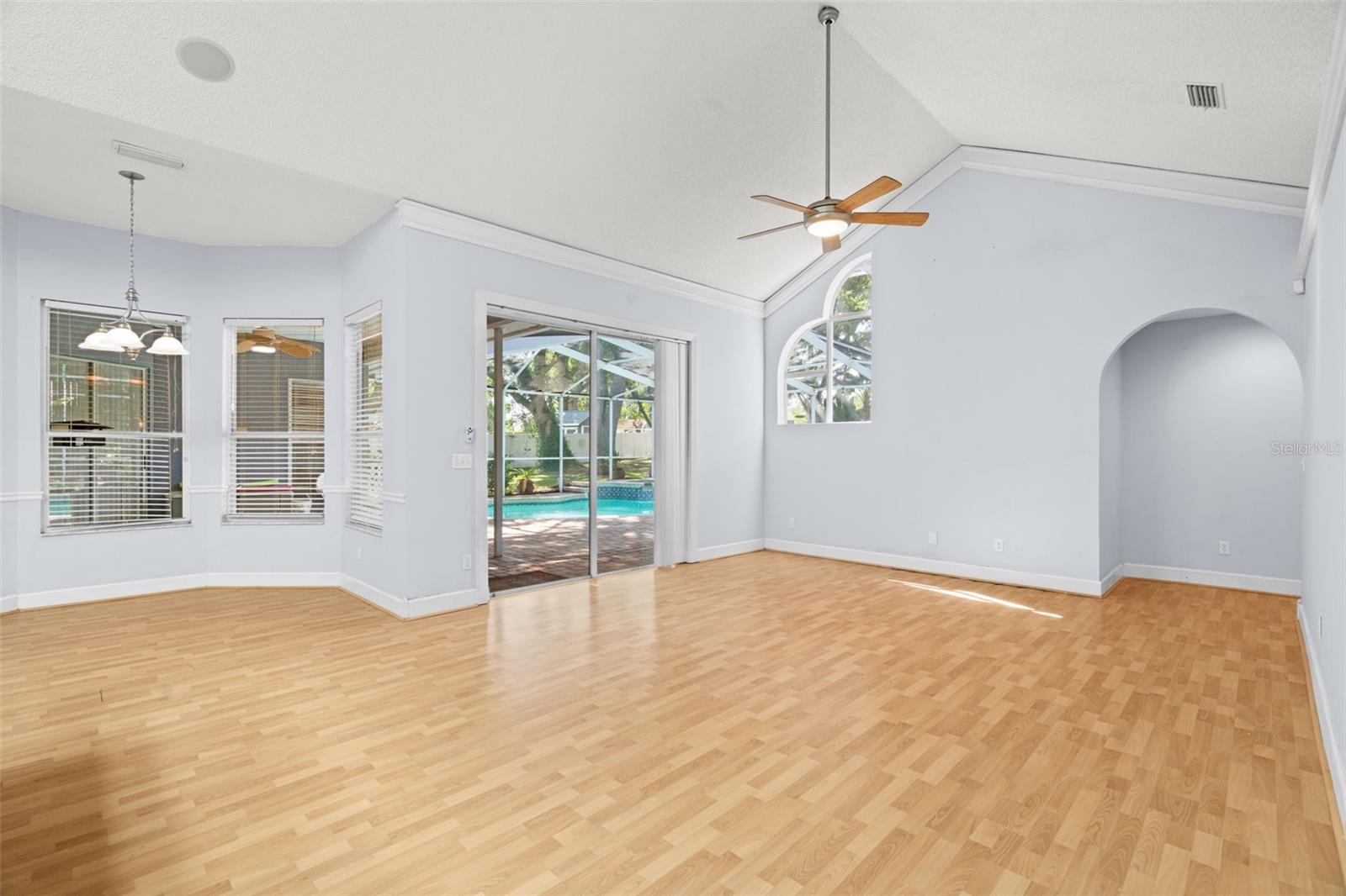 PIPERS MEADOW - Residential