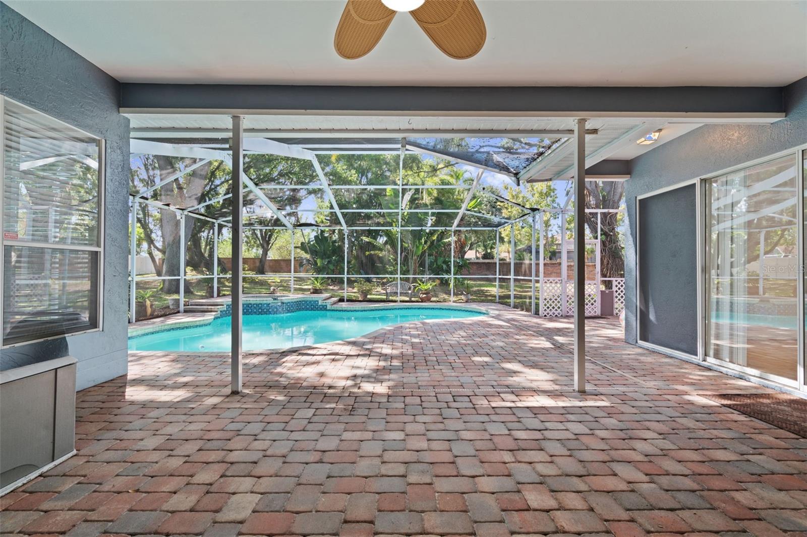 PIPERS MEADOW - Residential