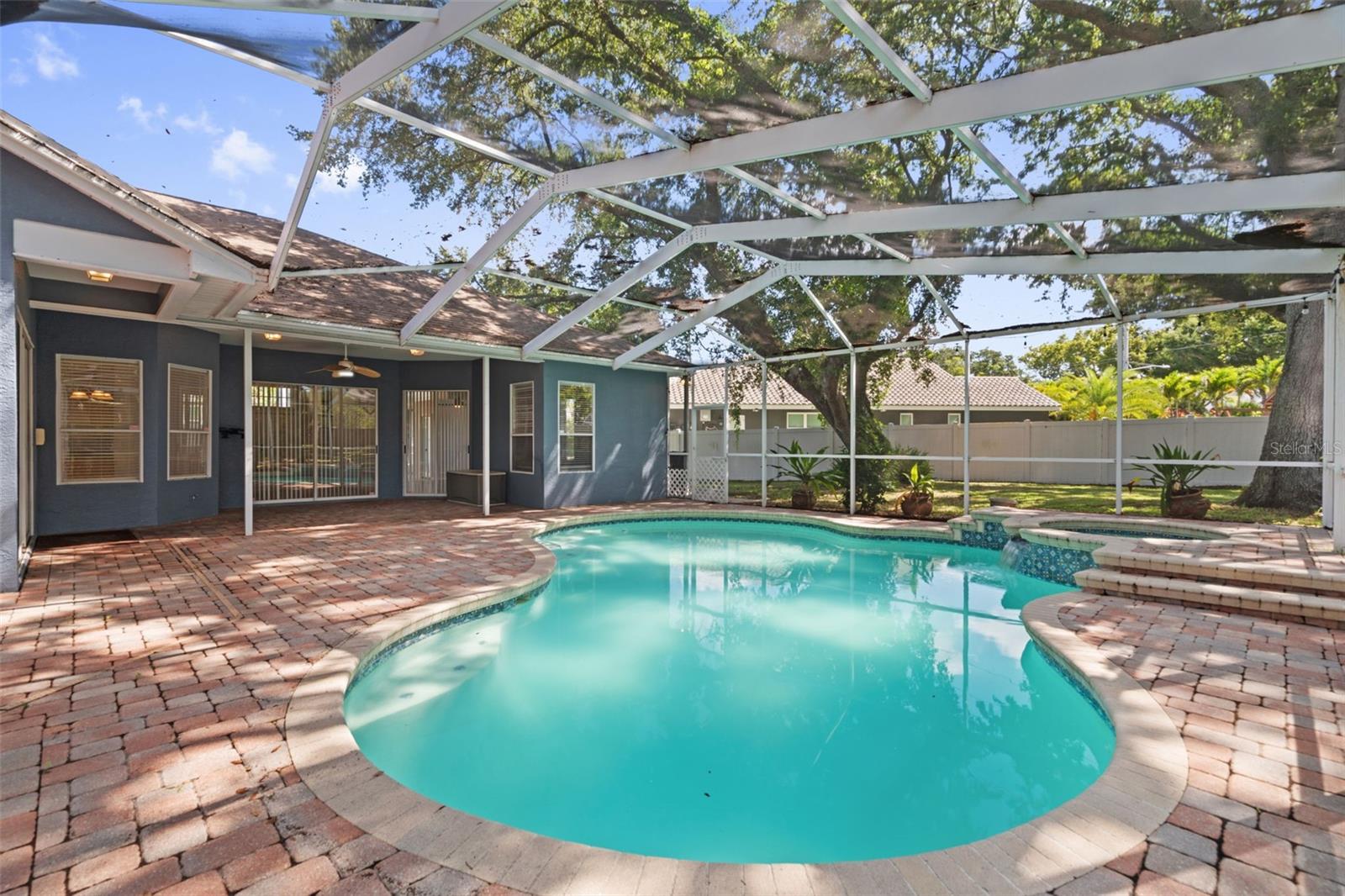 PIPERS MEADOW - Residential