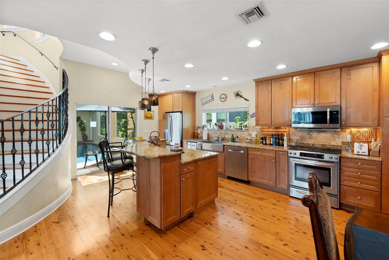 HIGHLAND TERRACE - Residential