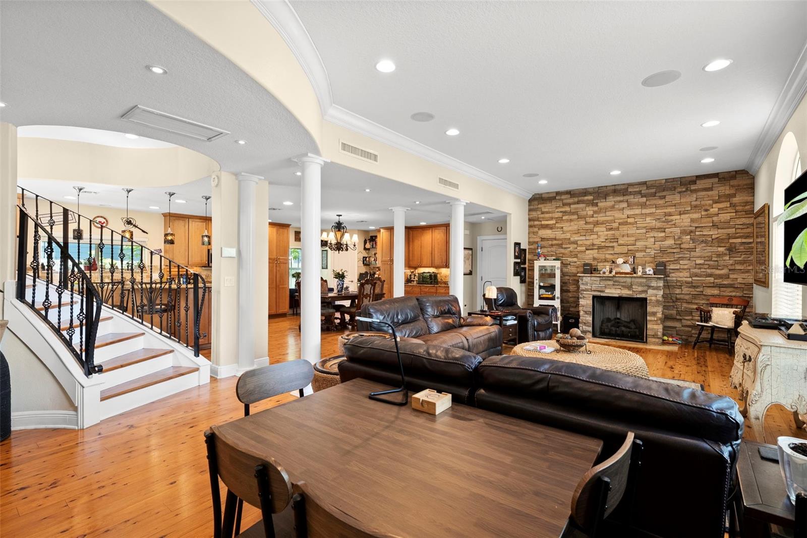 HIGHLAND TERRACE - Residential