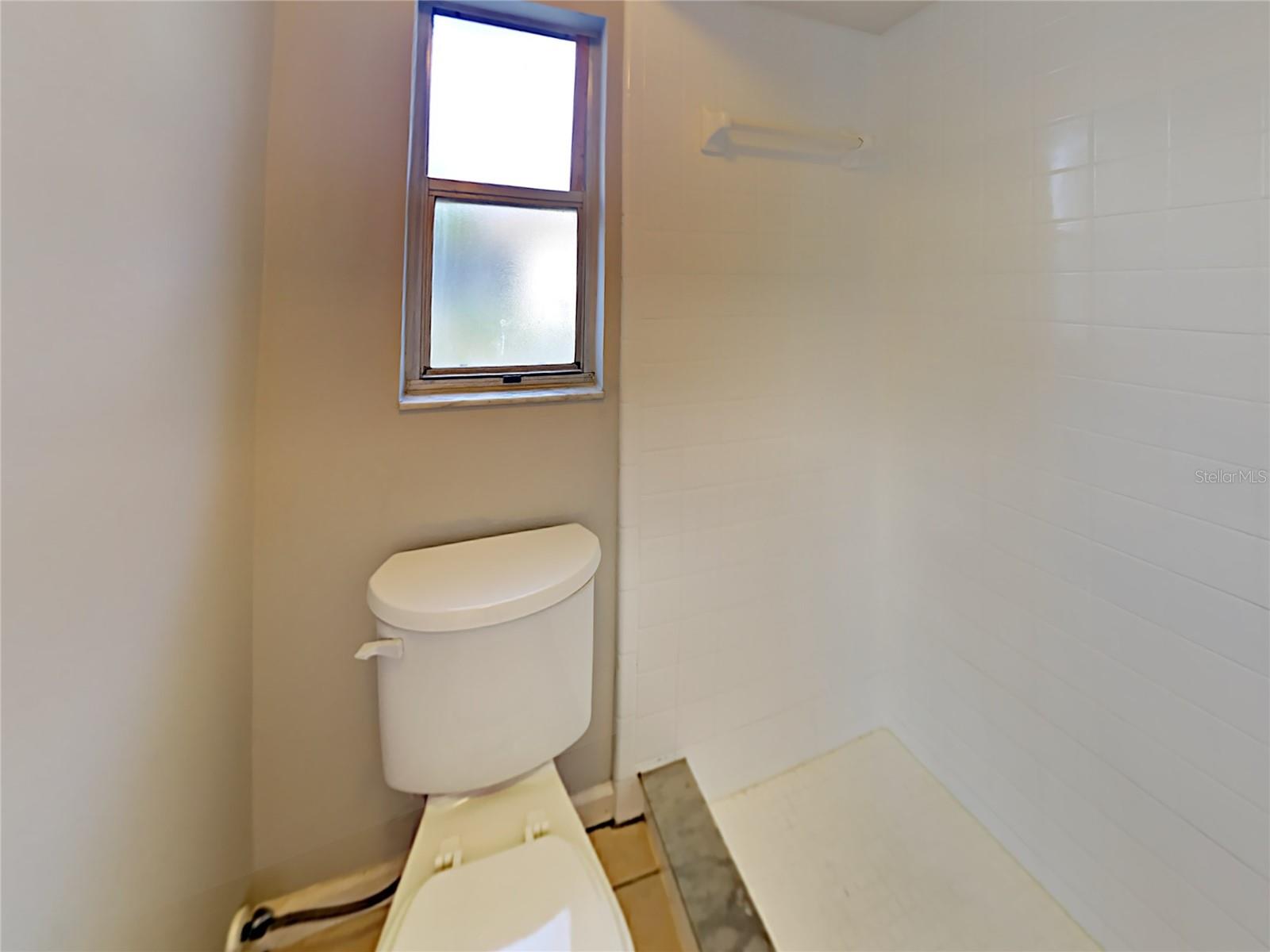 MEADOW WOODS VILLAGE 05 - Residential Lease