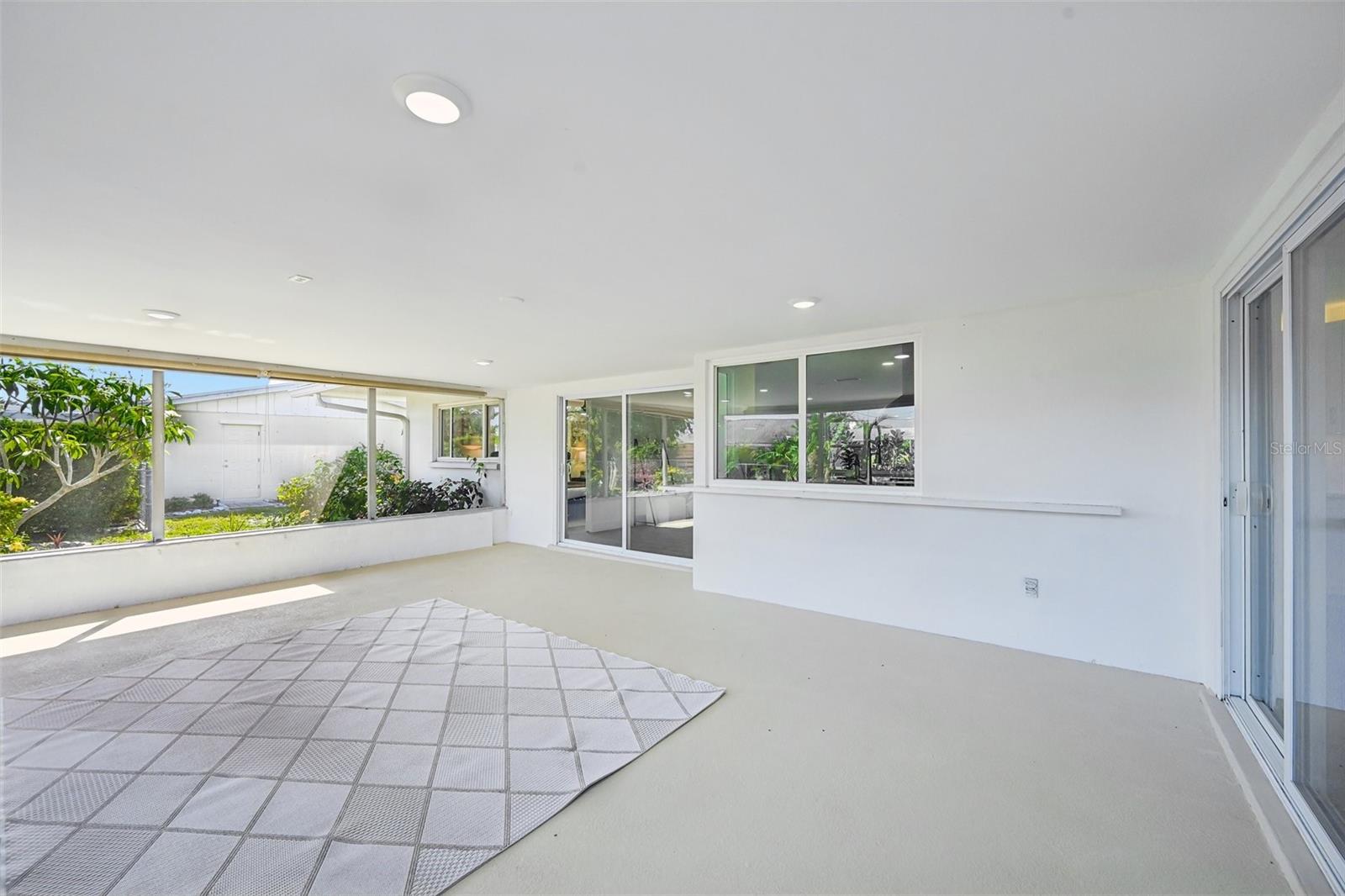 GULF GATE - Residential