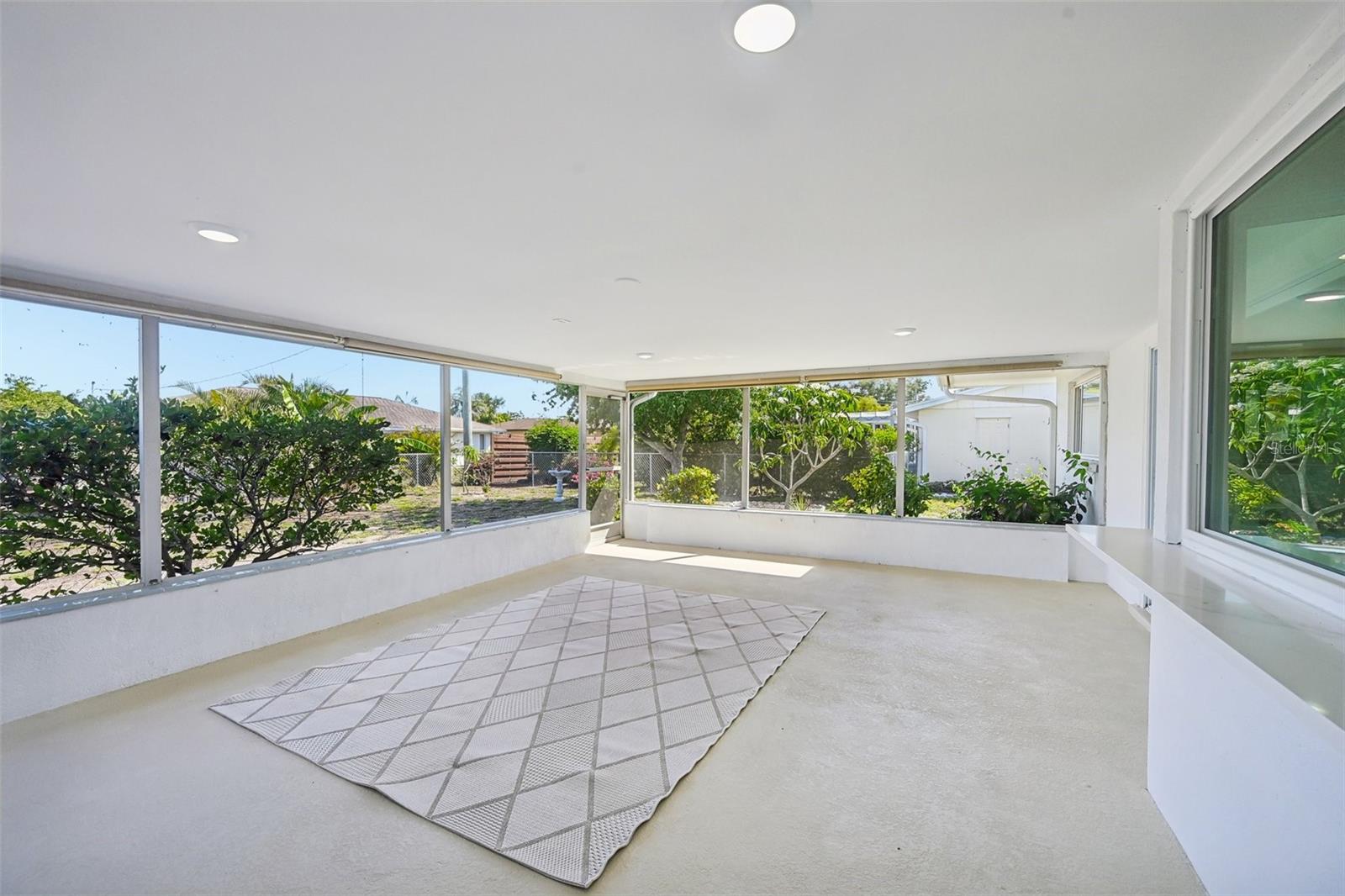 GULF GATE - Residential