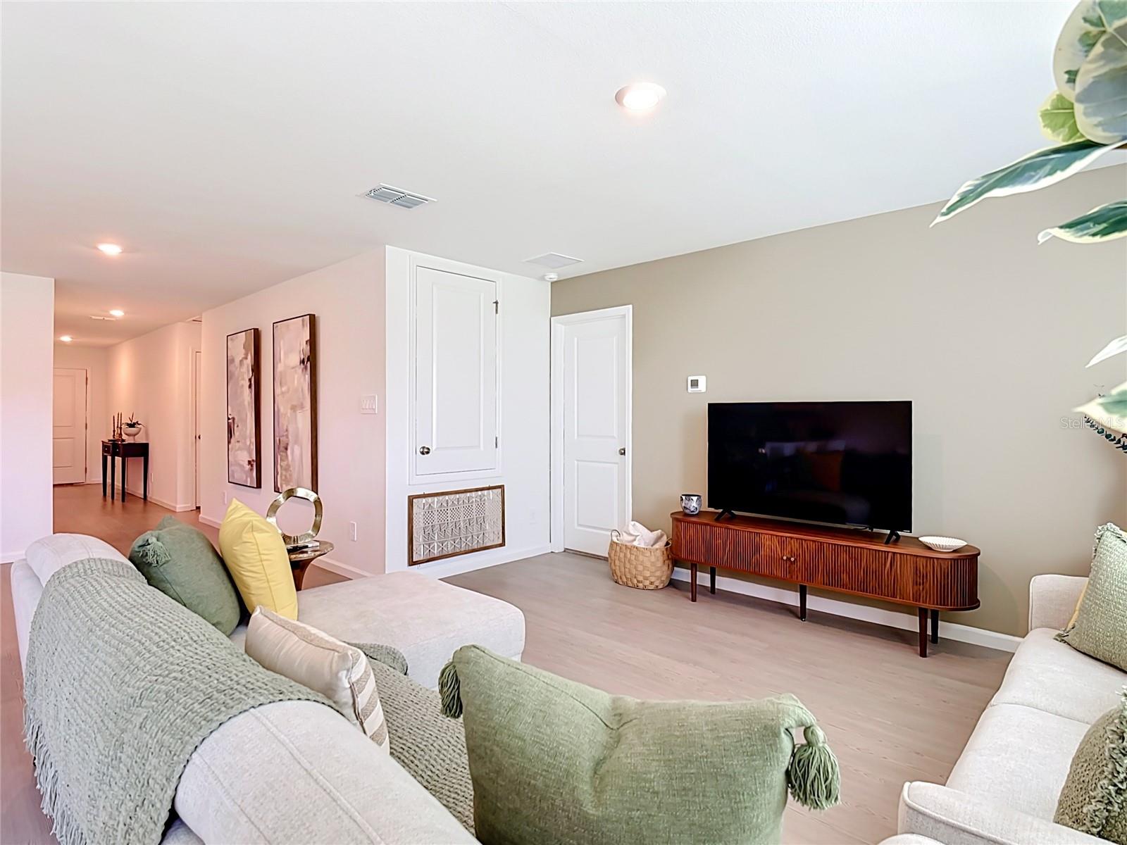 CROSSWINDS EAST PH 1 - Residential Lease