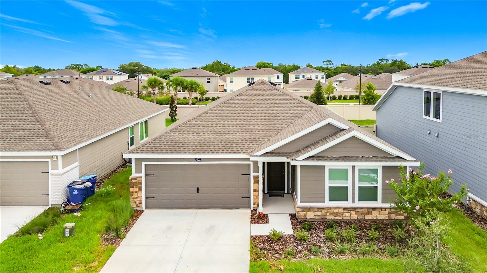 CROSSWINDS EAST PH 1 - Residential Lease