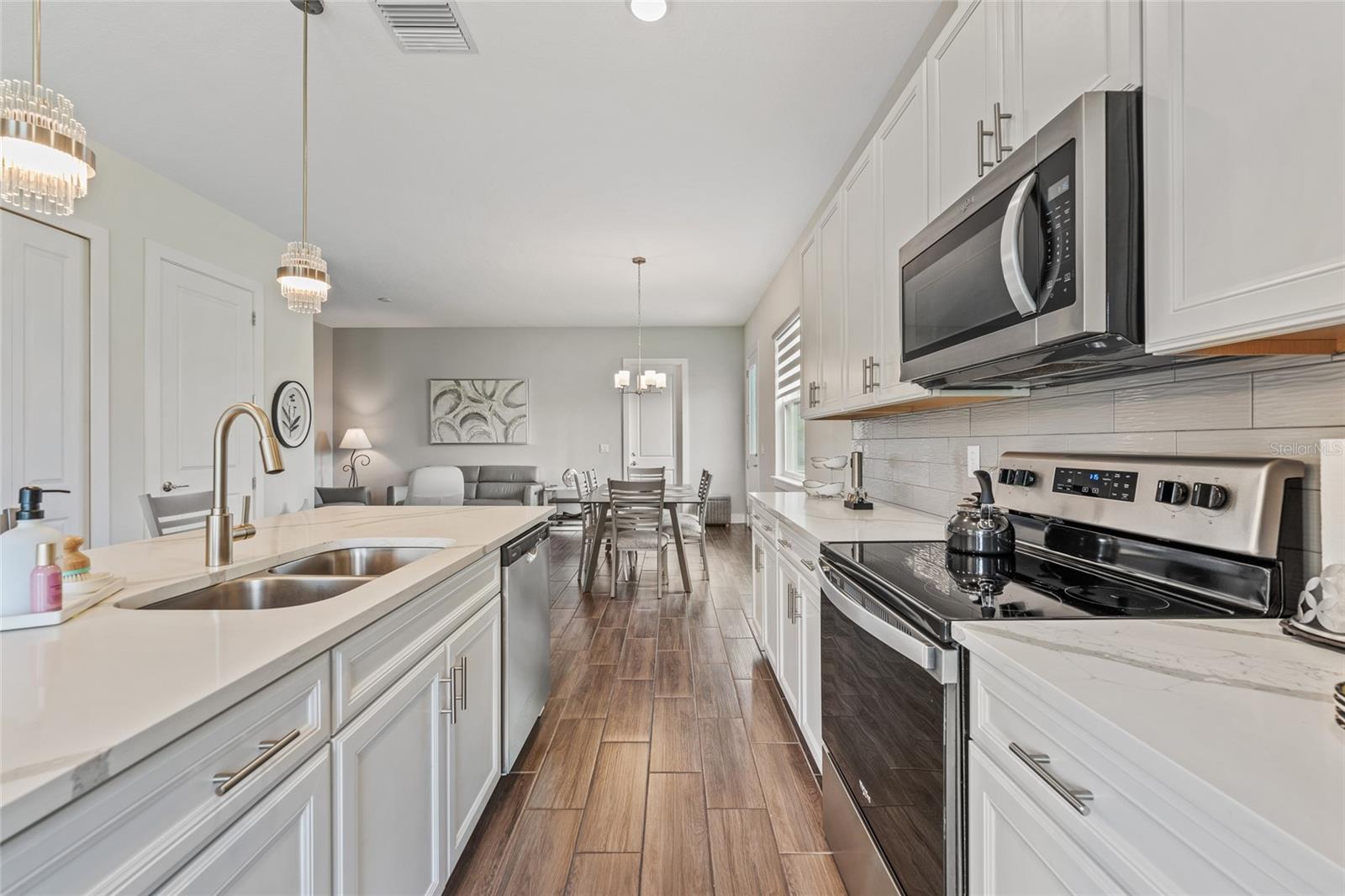 BRENTWOOD LANDING - Residential
